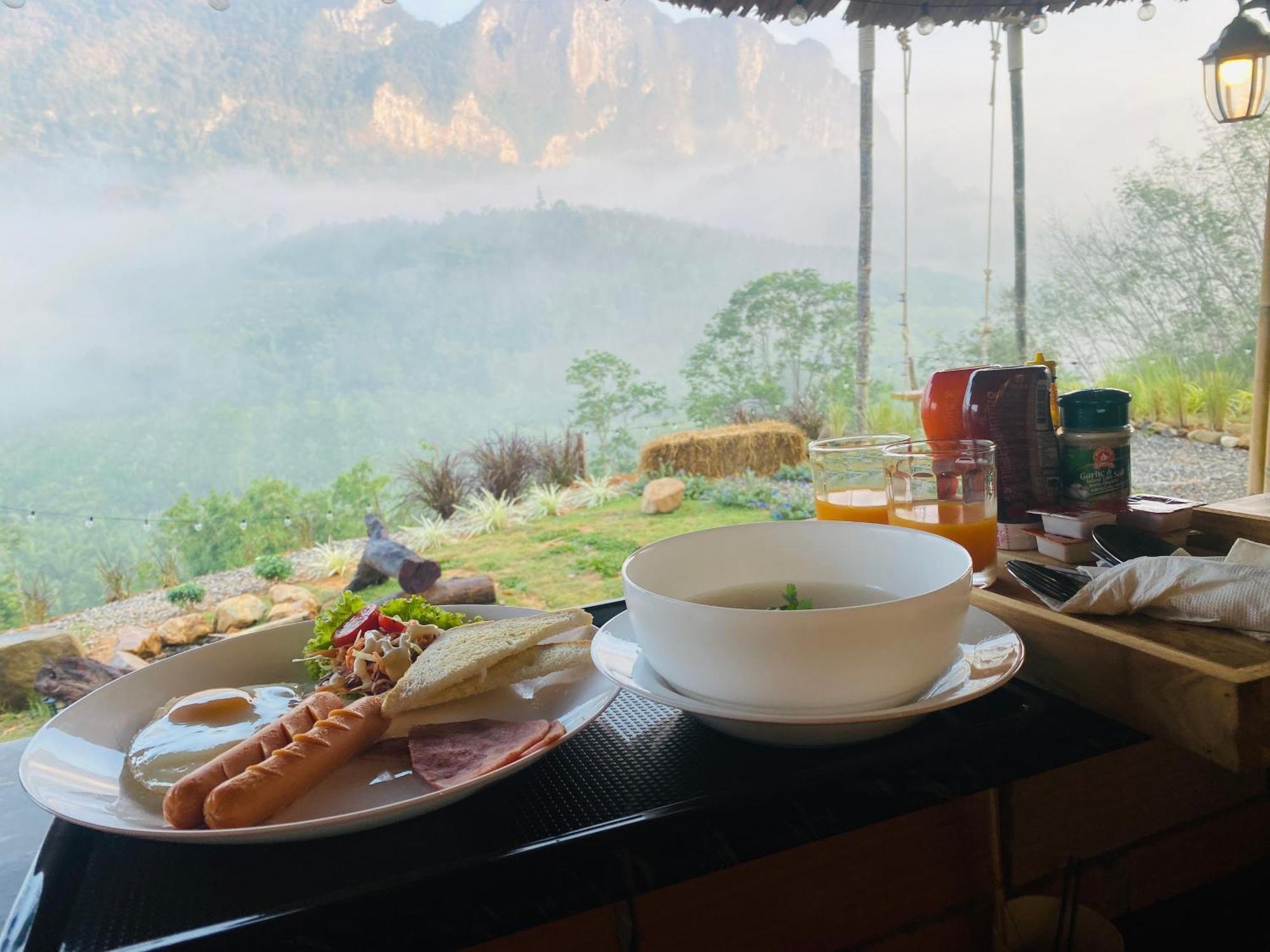 Camping Phutajoy Khaosok แคมป์ปิ้งภูตาจ้อยเขาศก Ban Thung Lang Tham Buitenkant foto